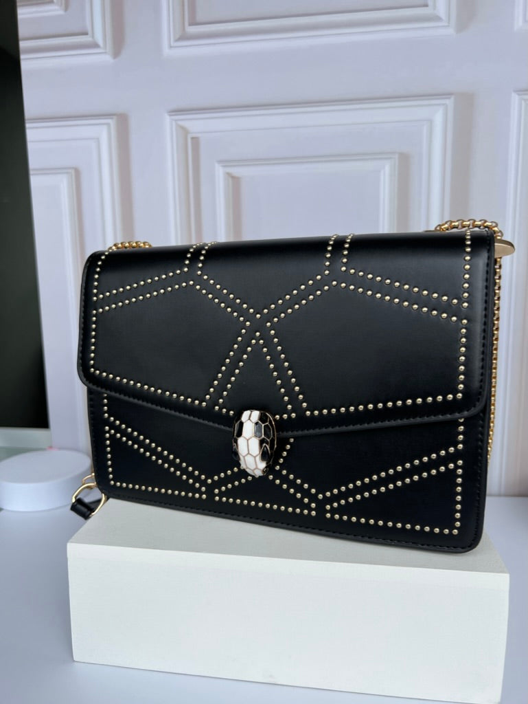 Bolso Nápoles – Elegancia con Detalles Dorados